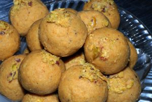 BESAN LADOO